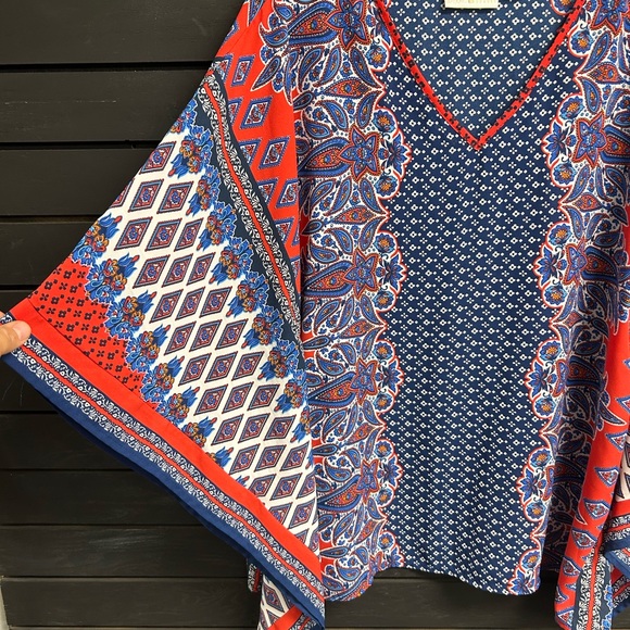 Belle by Kim Gravel Navy and Red Floral Top - Picture 3 of 6